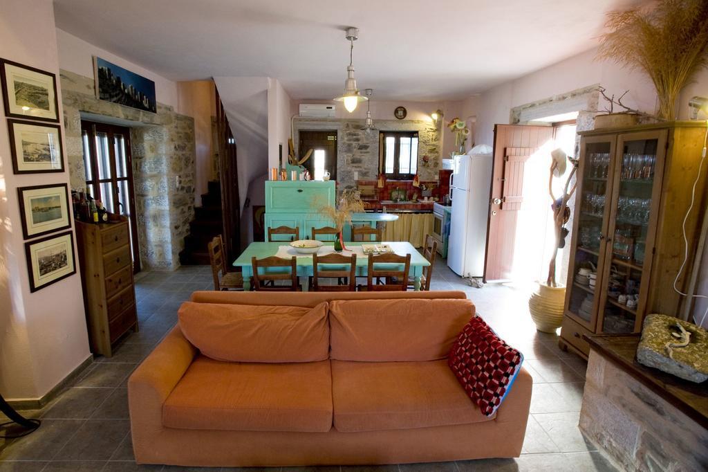 Benos Tower Villa Tsikkaliá Екстериор снимка